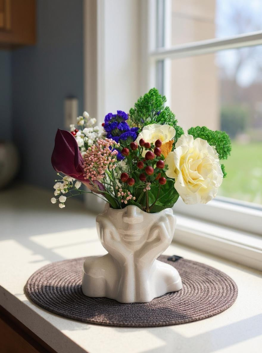 The Muse Vase